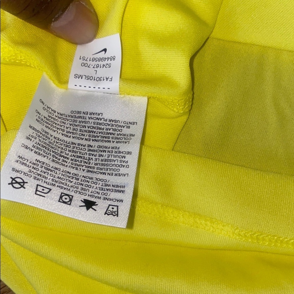 Nike Yellow Fitted Sleeveless Tank Top - Picture 6 of 7